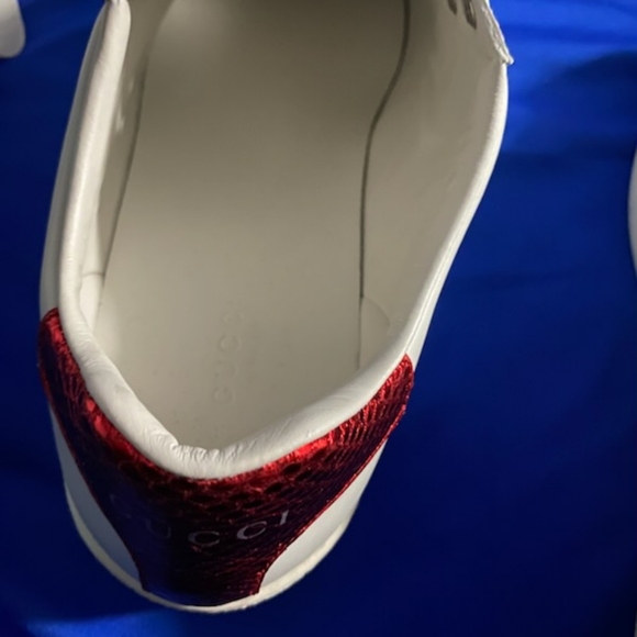 Authentic Gucci Ayers Calfskin Leather Embroidery Pineapple patches sneakers - Picture 5 of 8